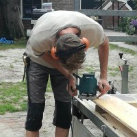 Hout buitengebouw Peize